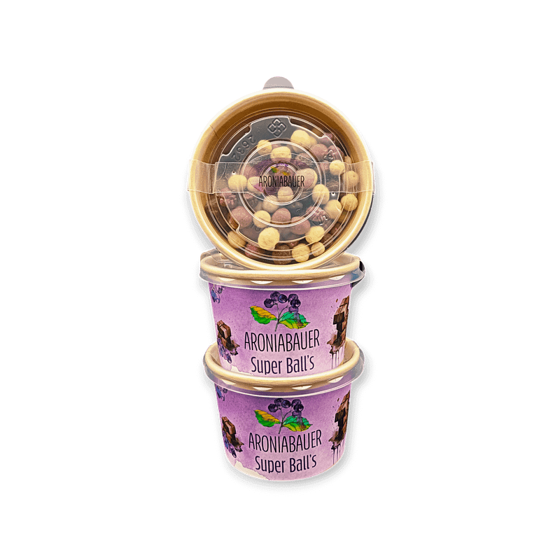 Mit den Superballs haben wir gemeinsam mit Schokolade Zotter einen köstlichen Snack kreiert. Getrocknete Aroniabeeren umhüllt von BIO Schokolade von Zotter.